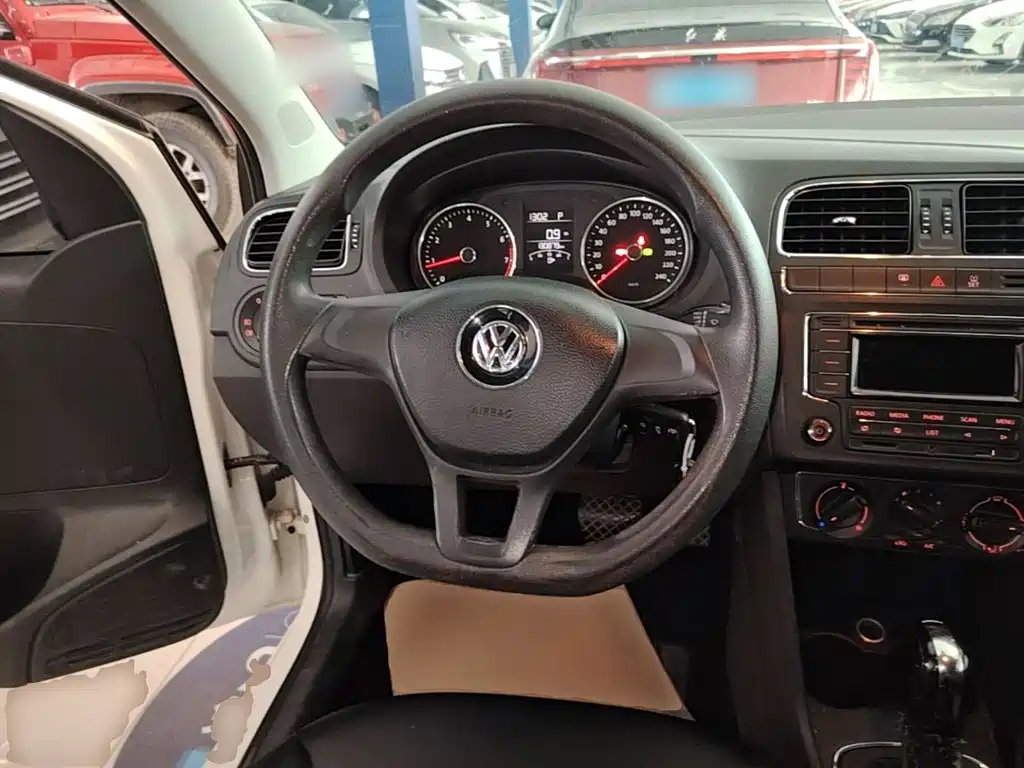 Volkswagen Polo — миниатюра 11