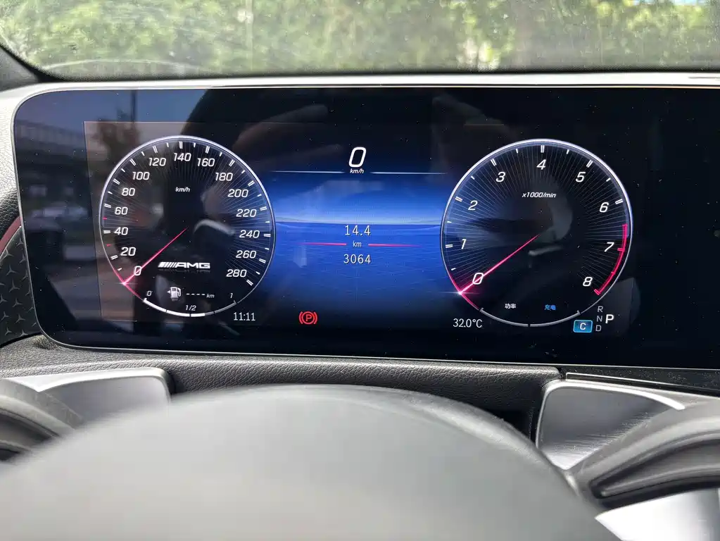 Mercedes-Benz GLB A MG 2024 AMG GLB 35 4MATIC