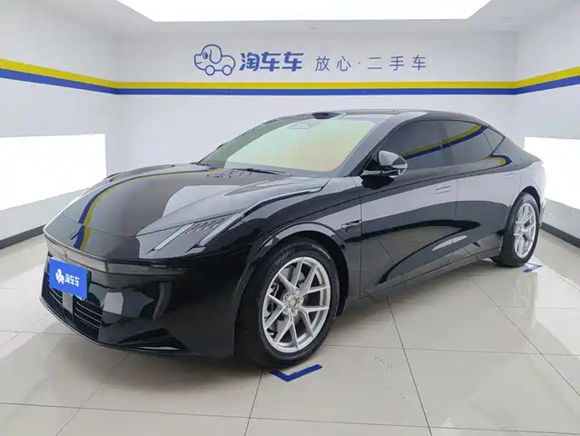 2025 Lynk & Co 10