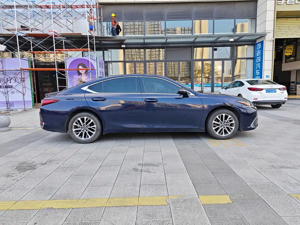 Lexus ES — миниатюра 3