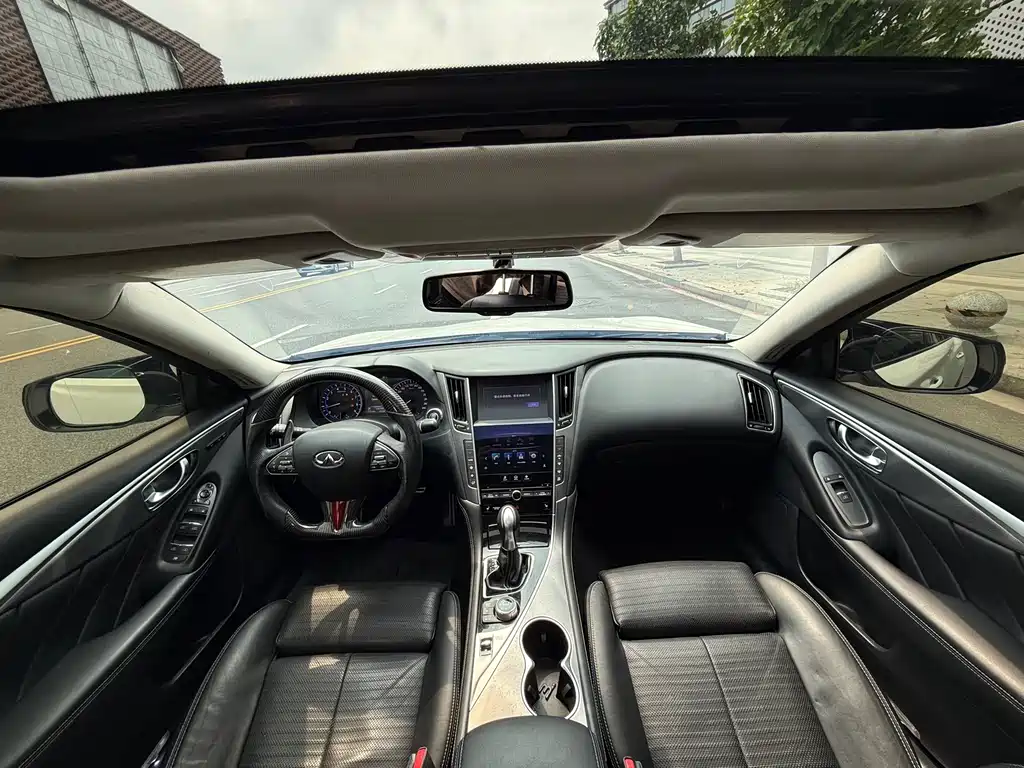 Infiniti Q50 2014 3.7L Luxury Sport
