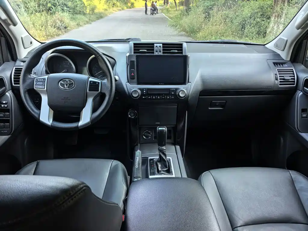 Toyota Prado — миниатюра 9