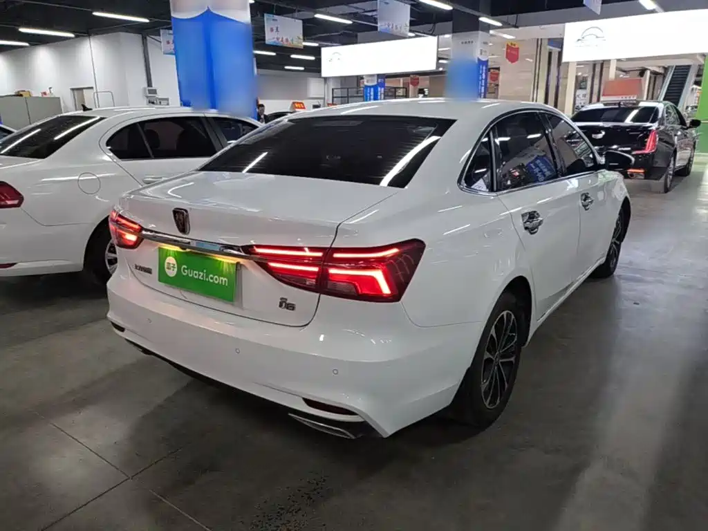 Roewe i6 Classic — миниатюра 7