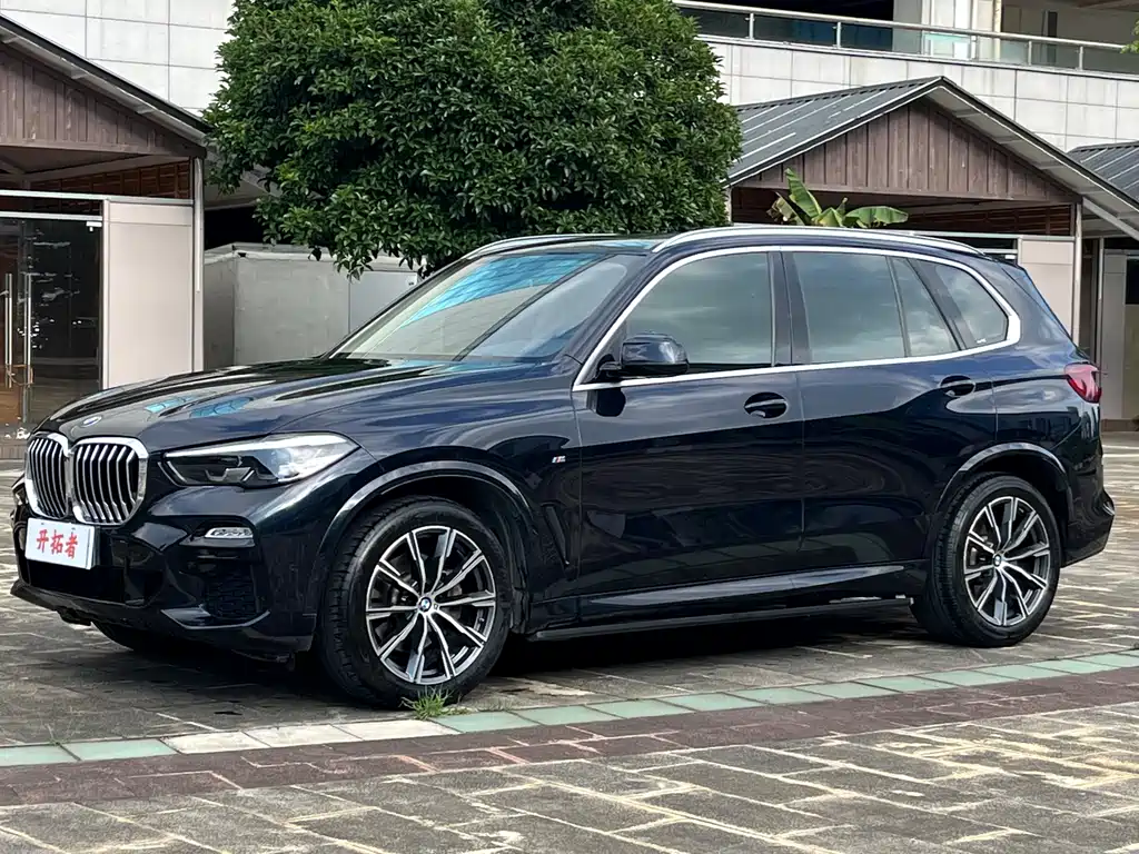 BMW X5 2021 xDrive30i M Sport