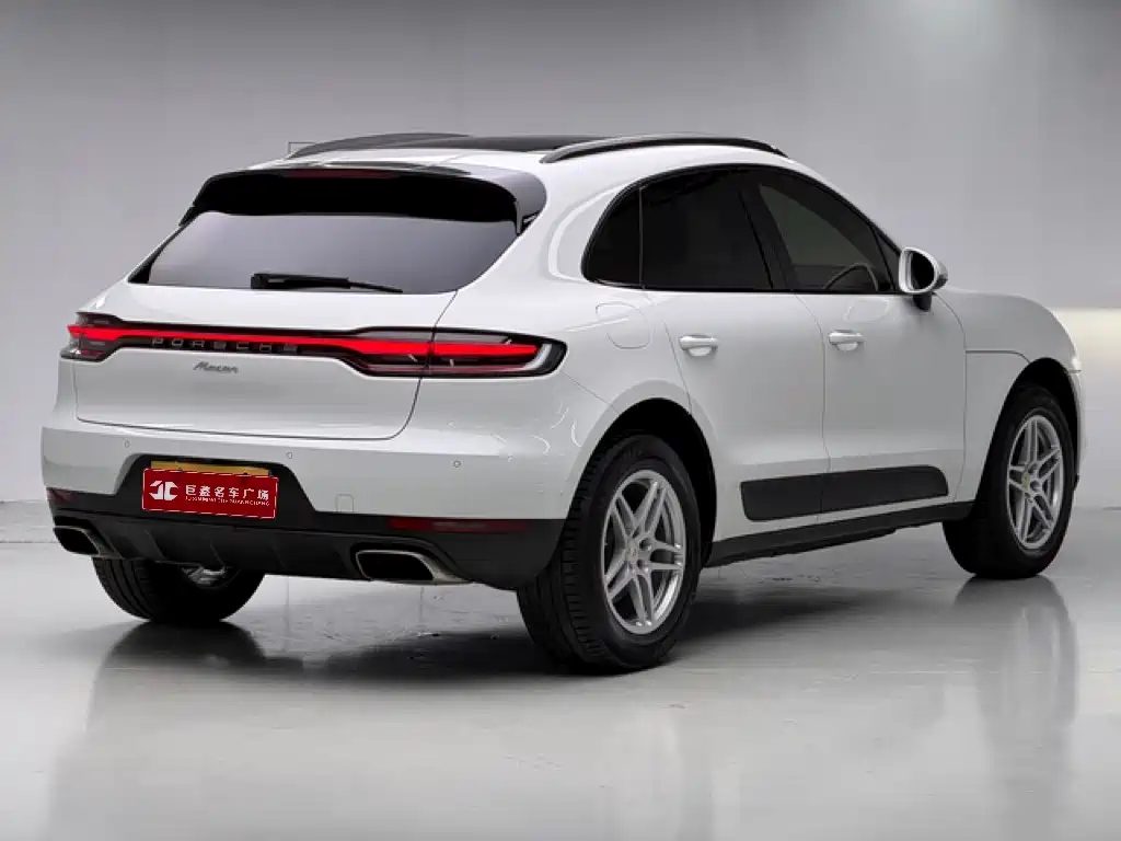 Porsche Macan — миниатюра 3