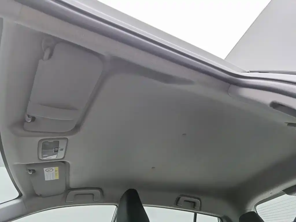 Toyota Yaris L — миниатюра 14