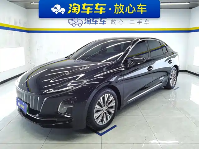 Hongqi E-QM5