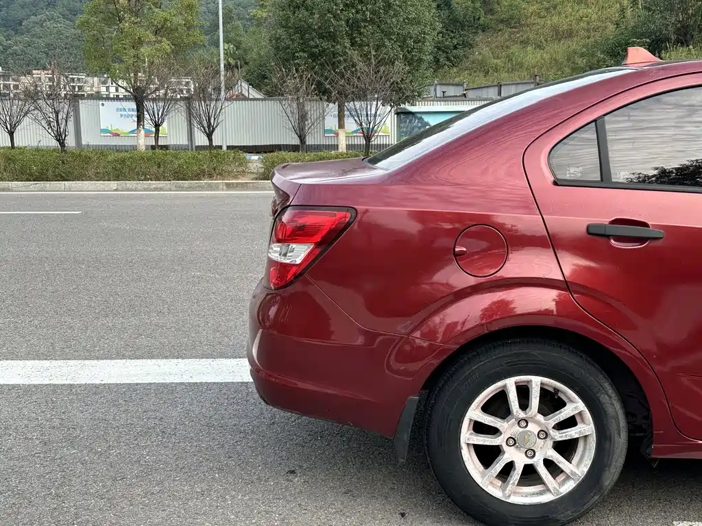 Chevrolet Aveo — миниатюра 7