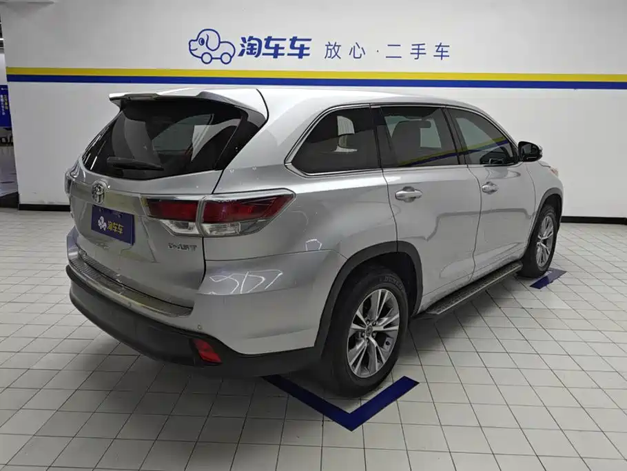 Toyota Highlander — миниатюра 3