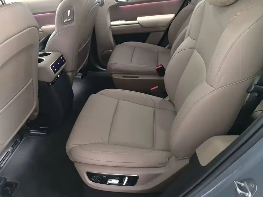 Li Auto Li L8 — миниатюра 17