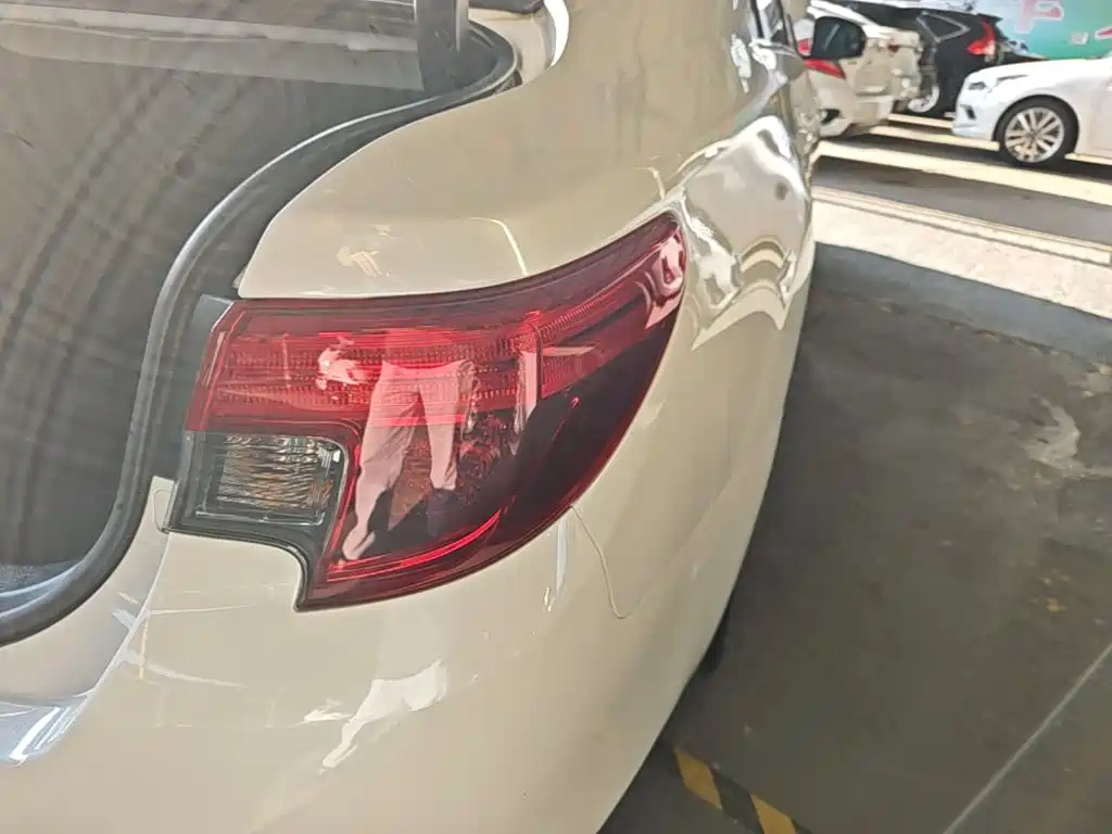 Toyota Reiz — миниатюра 8