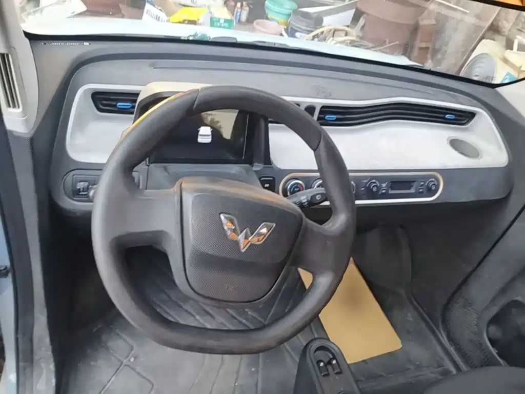Wuling MINIEV — миниатюра 10