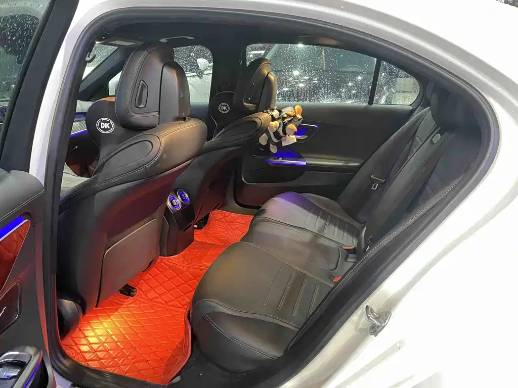 Mercedes-Benz C-Class — миниатюра 6
