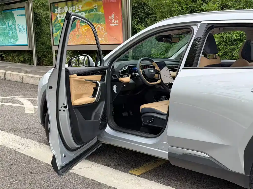 Geely Boyue L — миниатюра 16