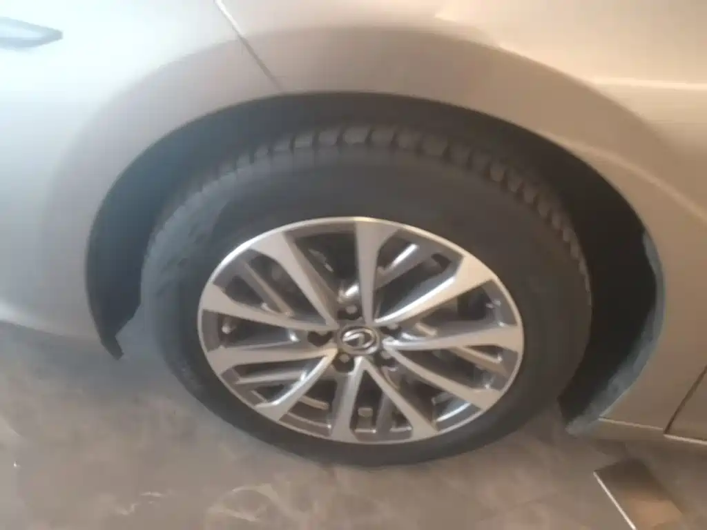 Lexus ES — миниатюра 23