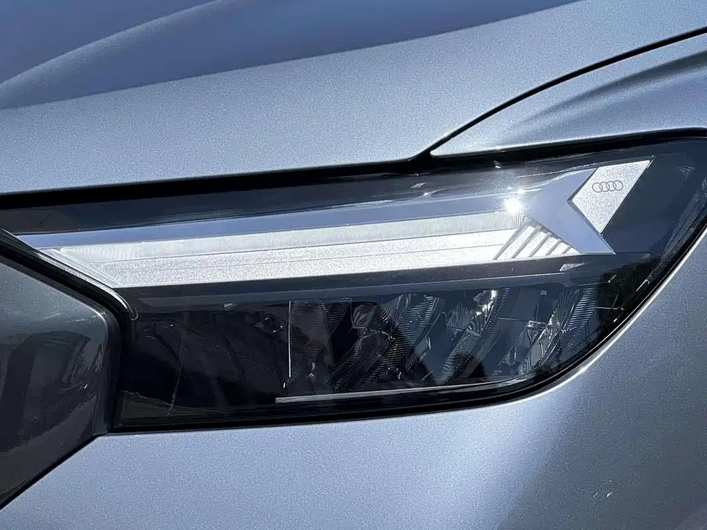 Audi Q4 e-tron — миниатюра 12