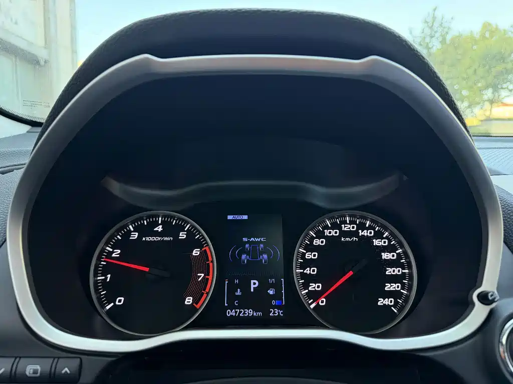 Mitsubishi Eclipse Cross — миниатюра 7