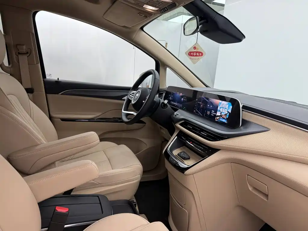 Buick GL8 Hybrid — миниатюра 15