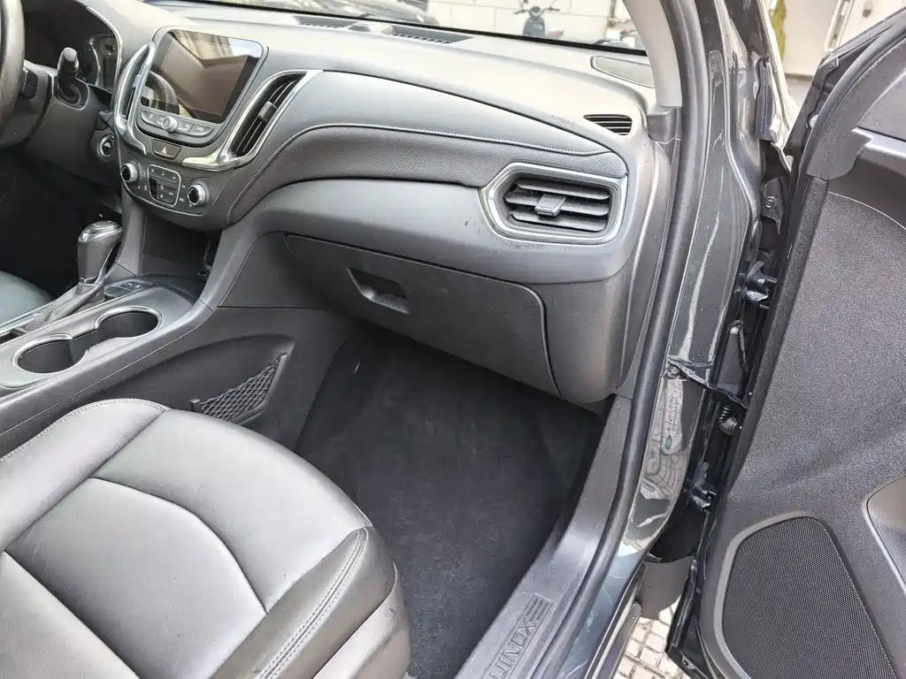 Chevrolet Equinox — миниатюра 7