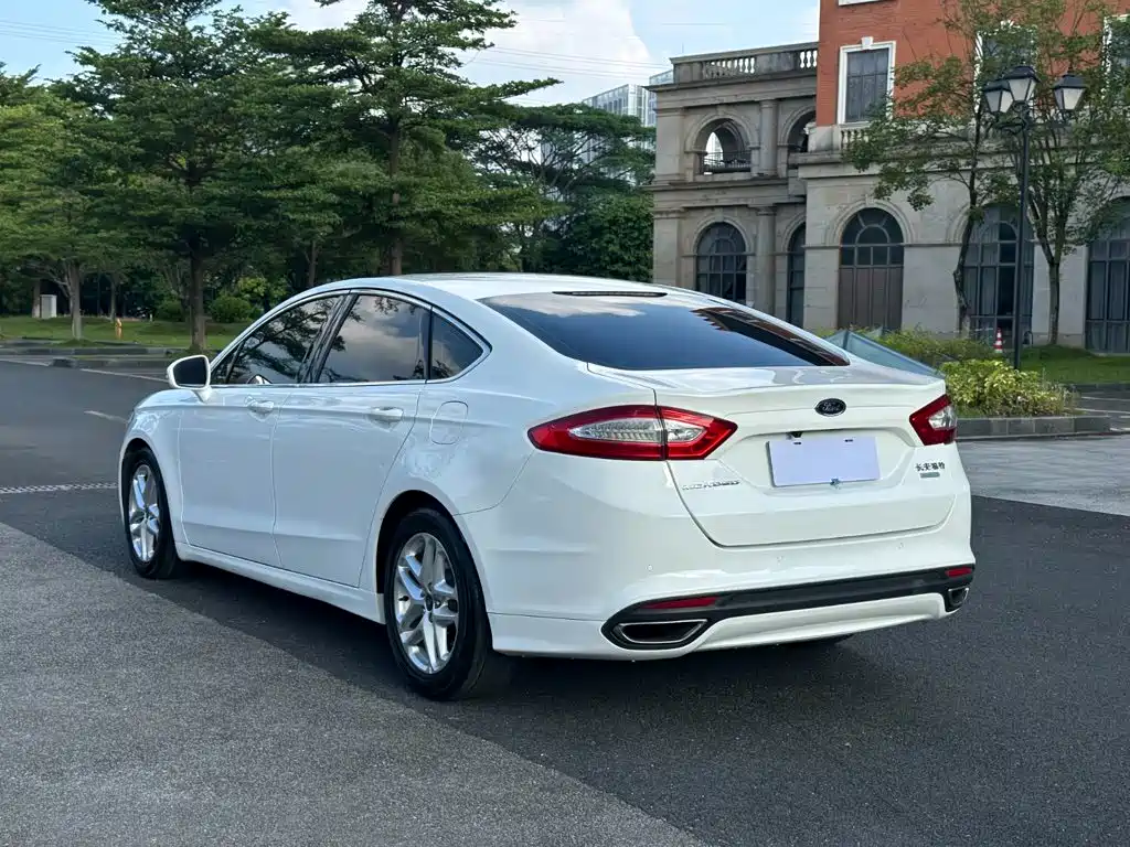 Ford Mondeo — миниатюра 16