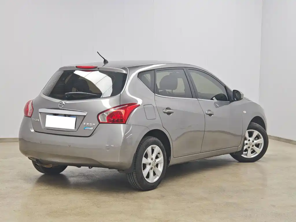 Nissan Tiida — миниатюра 4