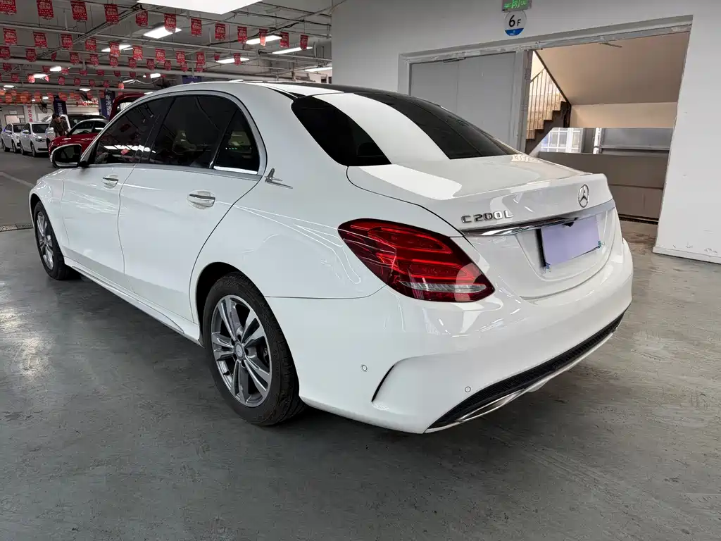 Mercedes-Benz C-Class — миниатюра 12