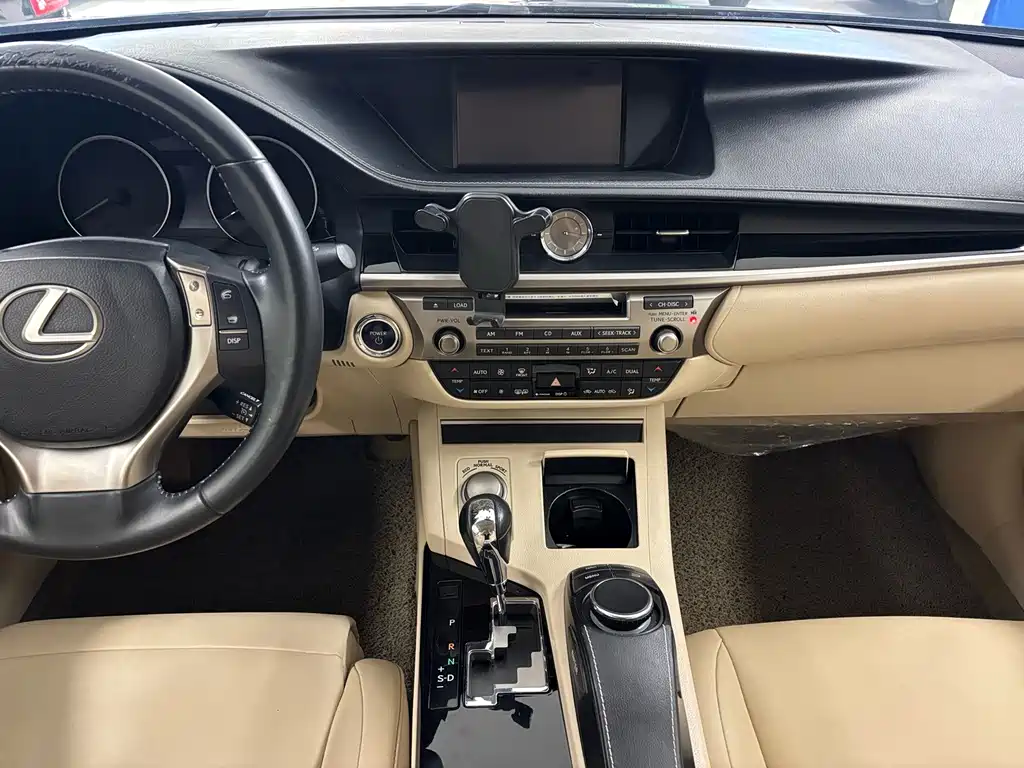Lexus ES — миниатюра 17