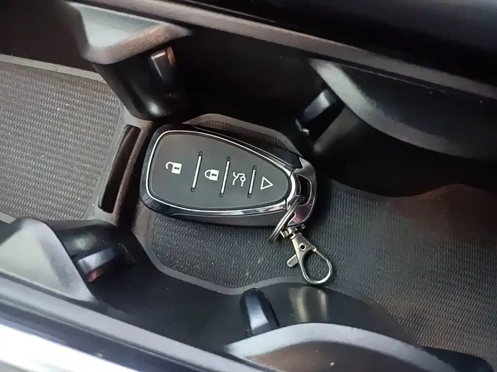 Volvo XC90 — миниатюра 9