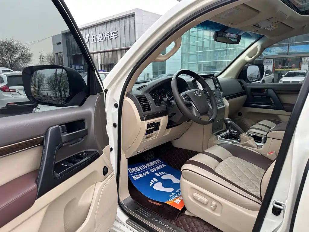 Toyota Land Cruiser 2019 4.0L AT