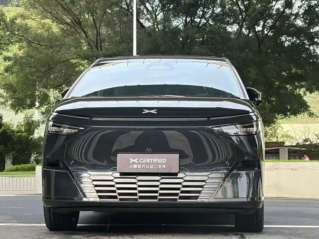 XPeng X9 — миниатюра 2
