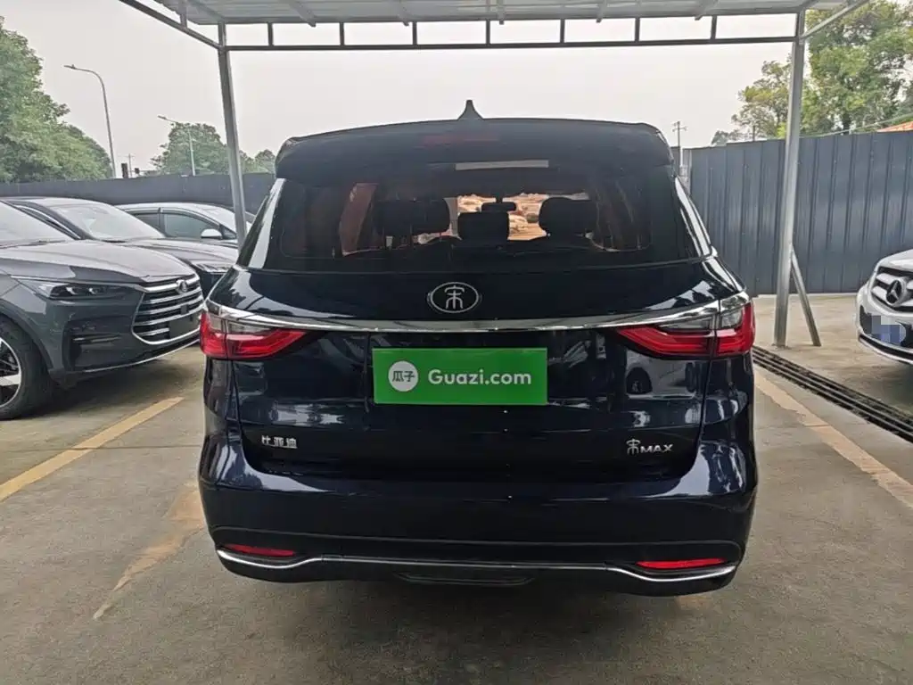 BYD MAX — миниатюра 6