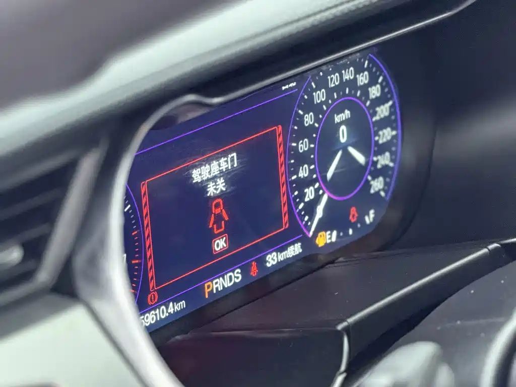 Ford Mustang — миниатюра 8