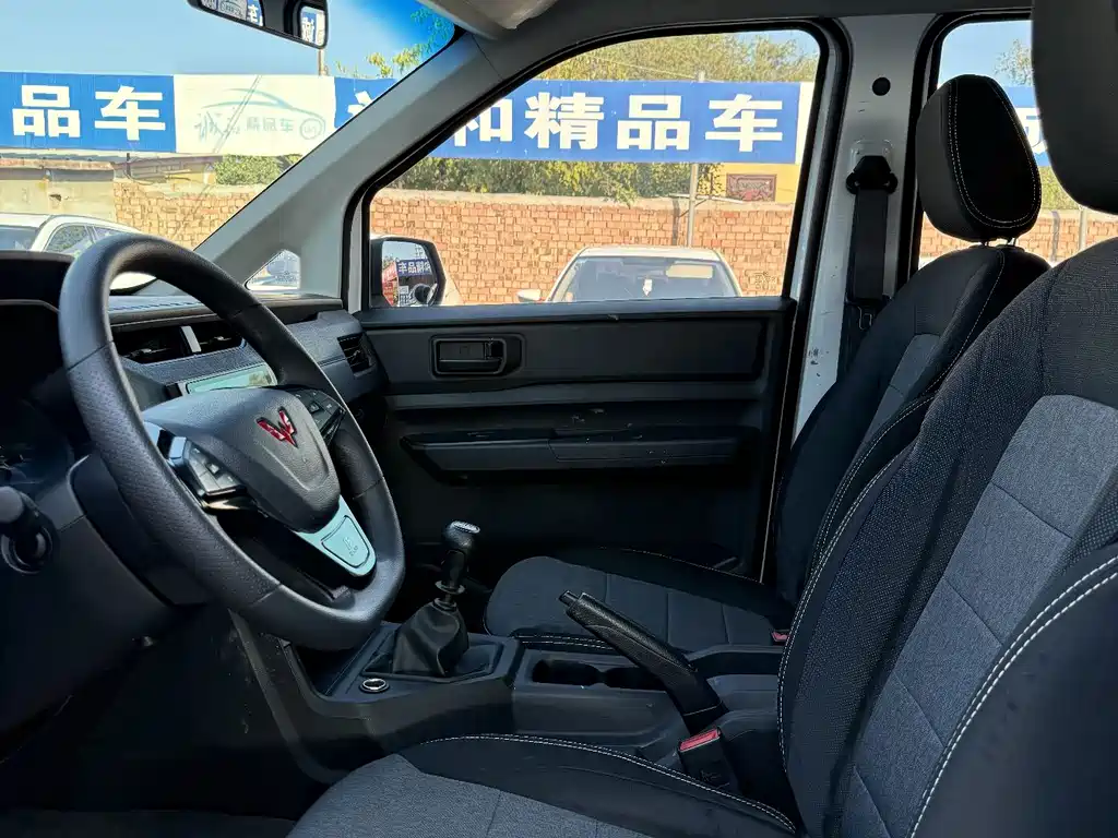 Wuling Hongguang PLUS — миниатюра 4