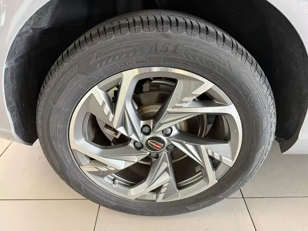 Hongqi HS3 2.0T 4WD Aspire Edition, фото 12