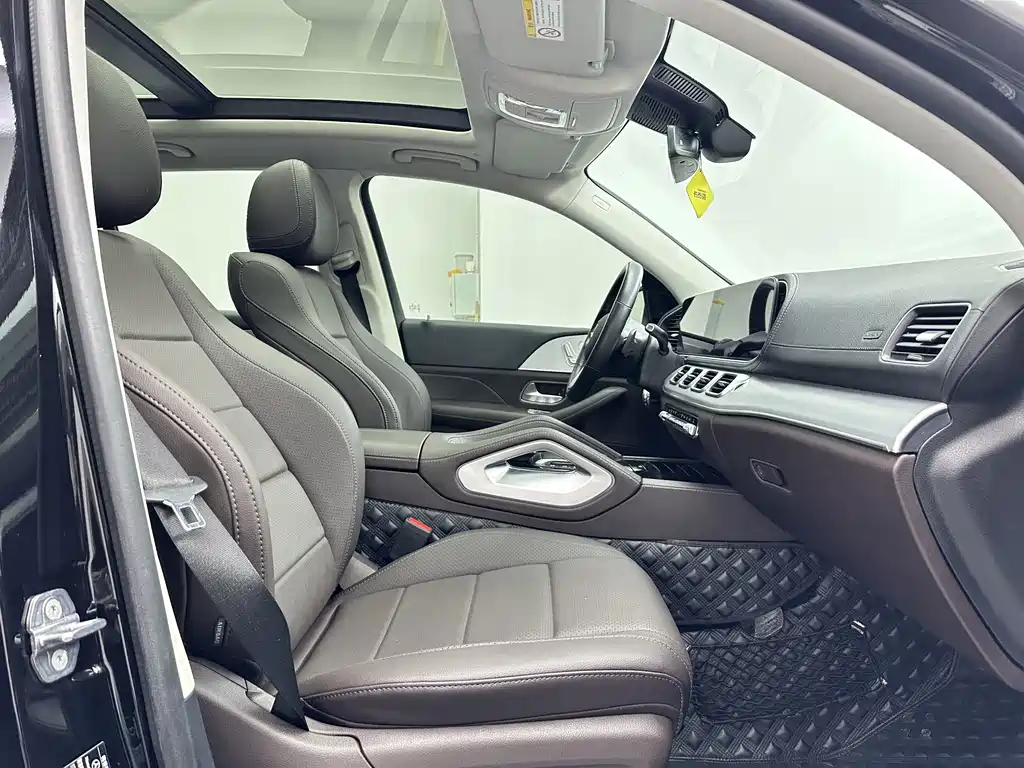Mercedes-Benz GLE (Import) — миниатюра 13