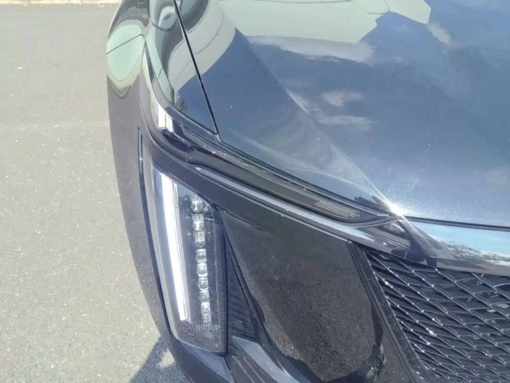 Cadillac XT5 — миниатюра 11