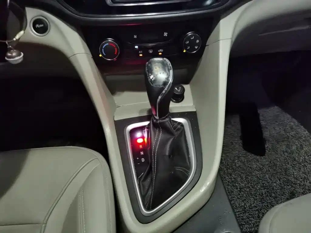Buick Excelle — миниатюра 14