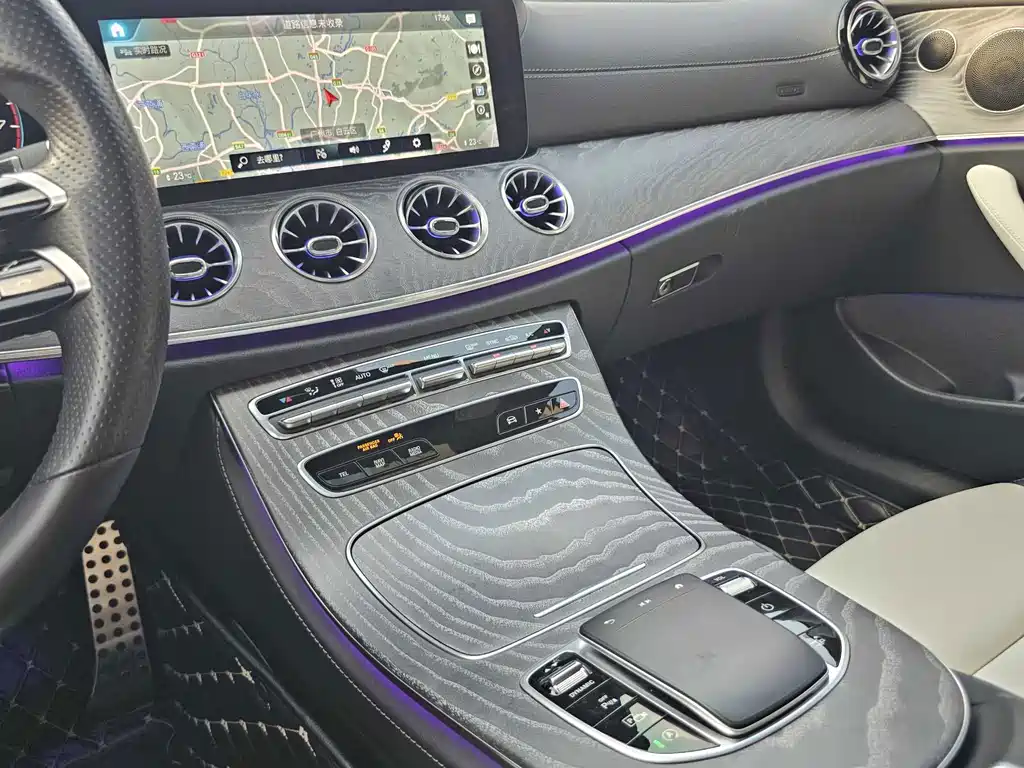 Mercedes-Benz E-Class (Import) — миниатюра 19