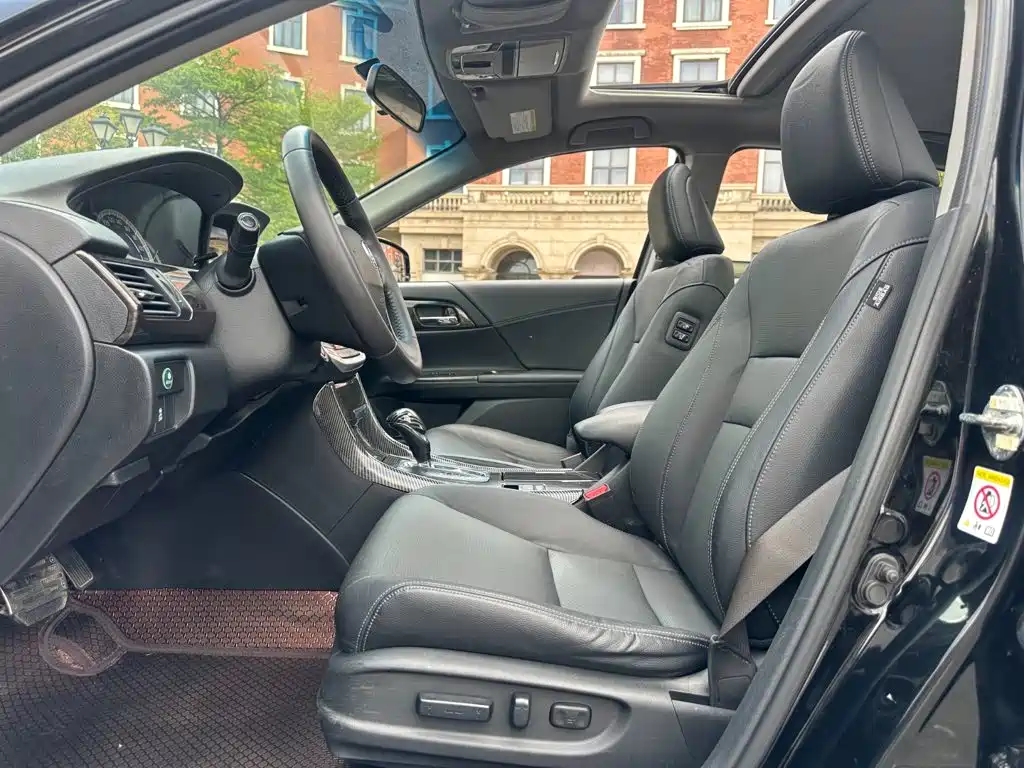 Honda Accord — миниатюра 6
