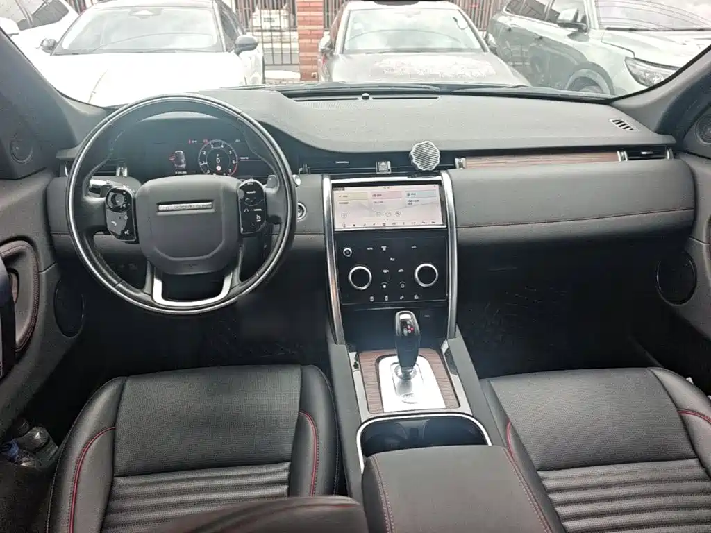 Land Rover Discovery Sport — миниатюра 10