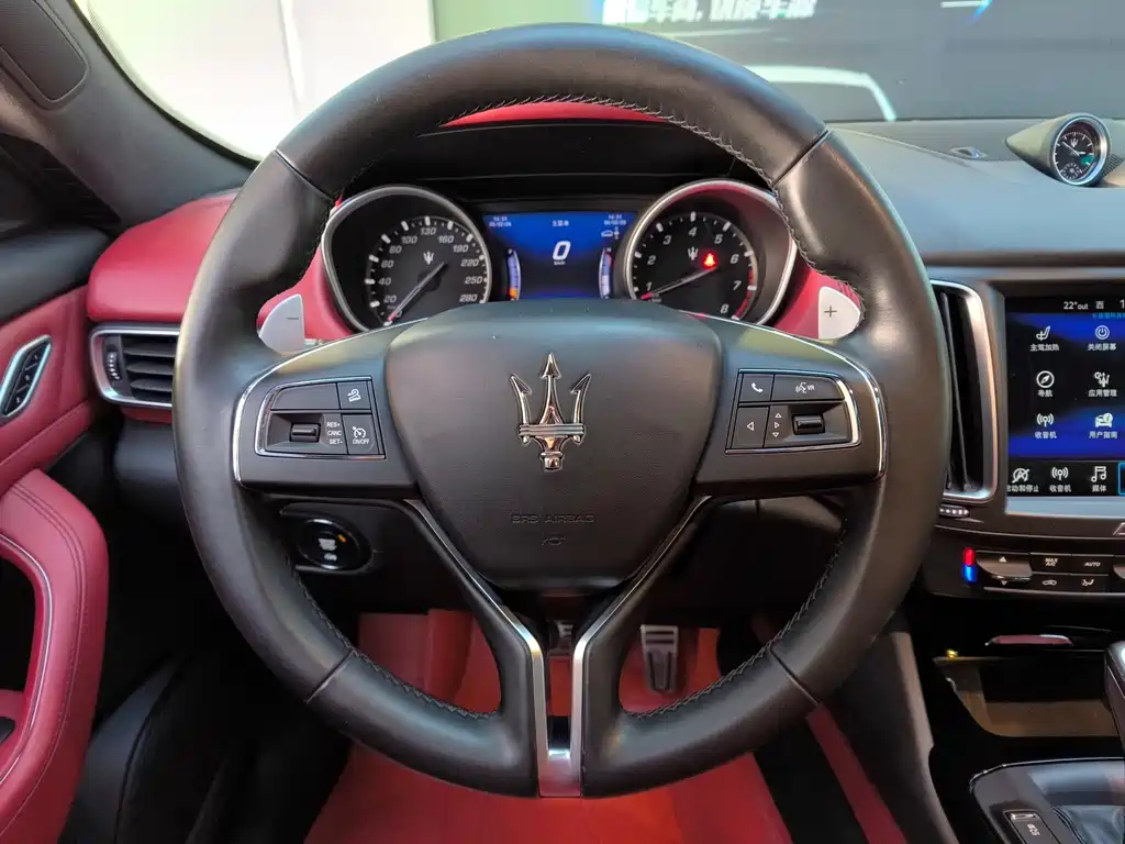 MASERATI LEVANTE