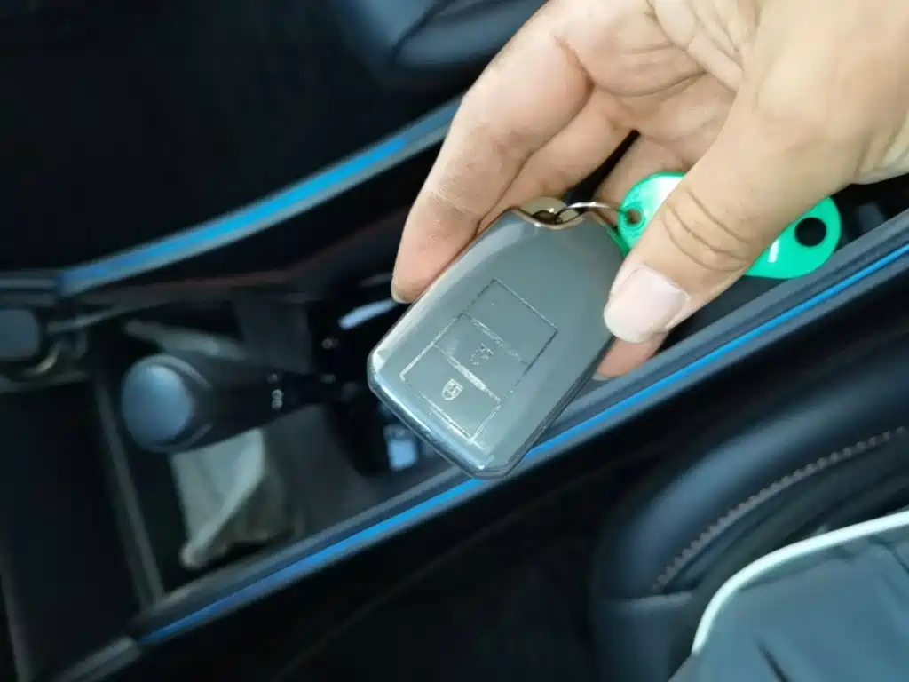 Toyota Yaris L — миниатюра 9