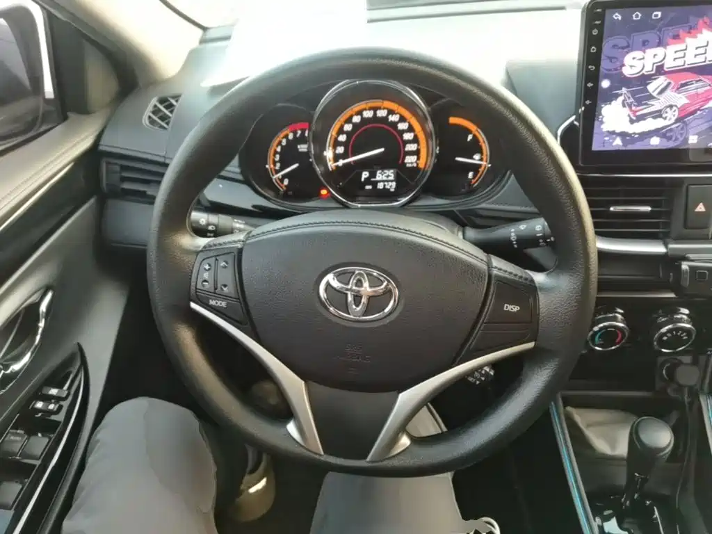 Toyota Yaris L — миниатюра 11