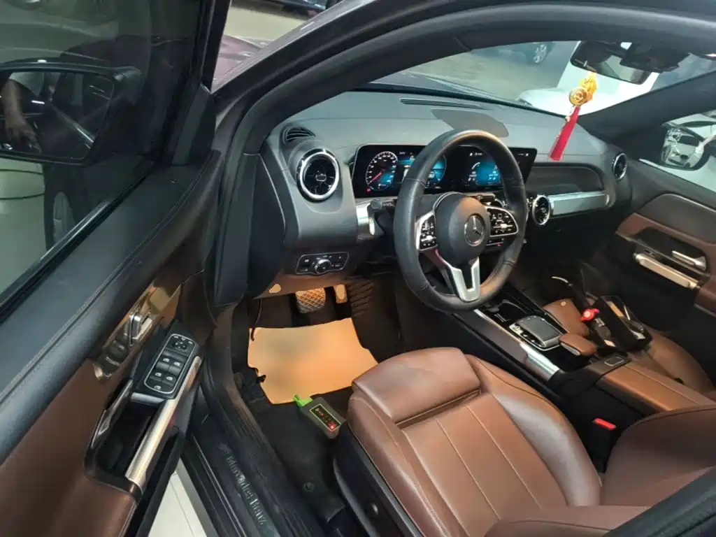Mercedes-Benz GLB — миниатюра 16