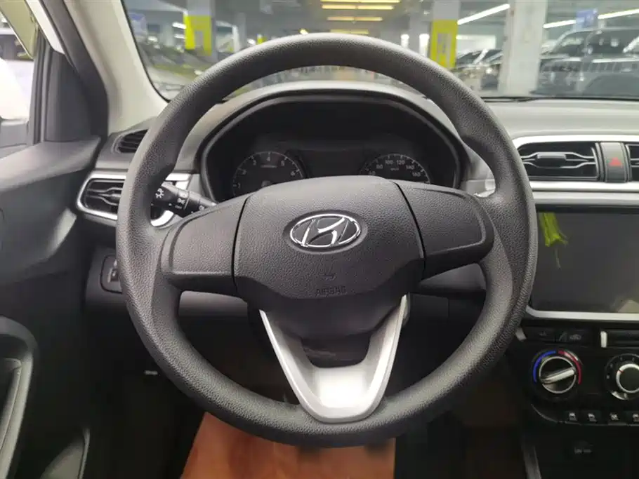 HYUNDAI RENA