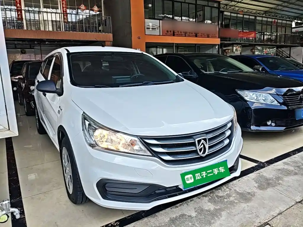 Baojun 310W — миниатюра 4