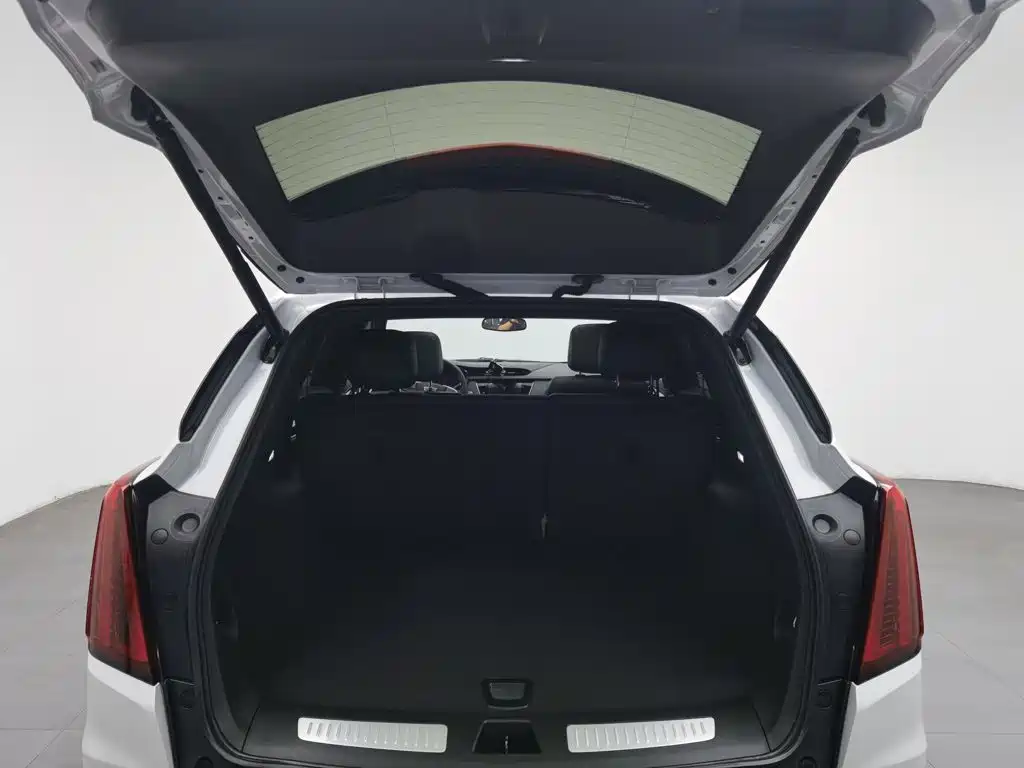 Cadillac XT5 — миниатюра 16