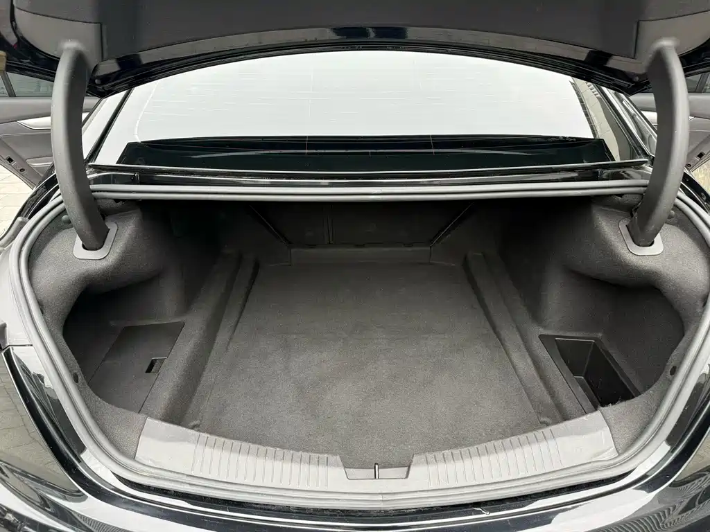 Cadillac CT5 — миниатюра 4