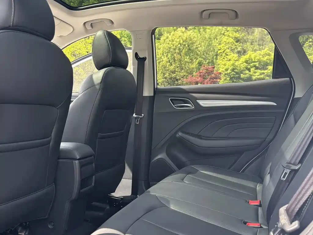 Roewe RX3 1.6L CVT 4G Connected Super Cool Flagship Edition, фото 7