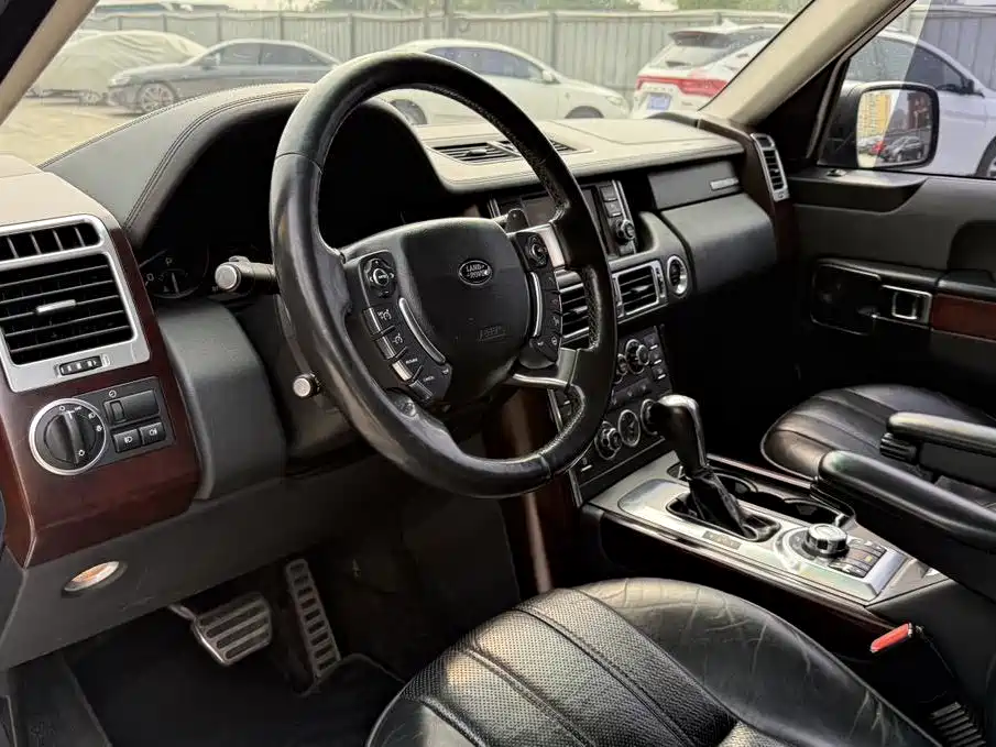 Land Rover Range Rover — миниатюра 9